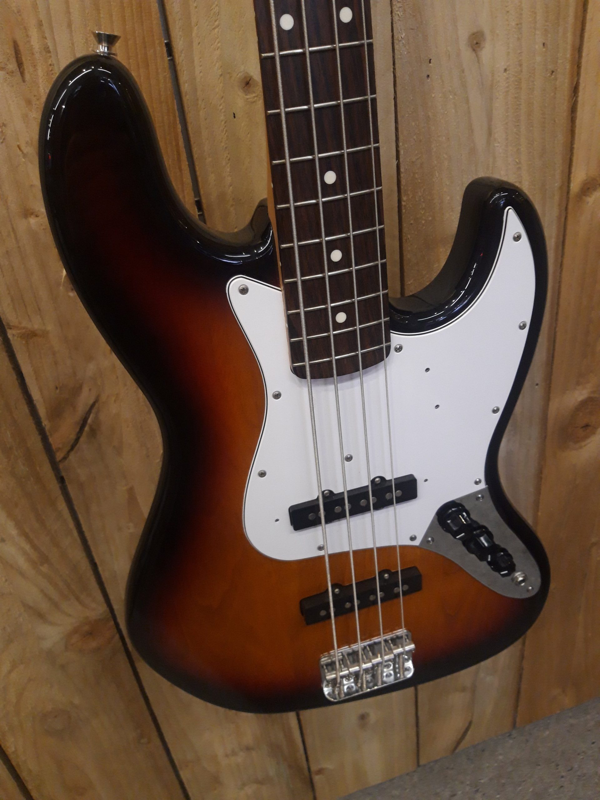 Fender 2010 JB62 Made in Japan Jazz Bass in Suburst including Hard Case