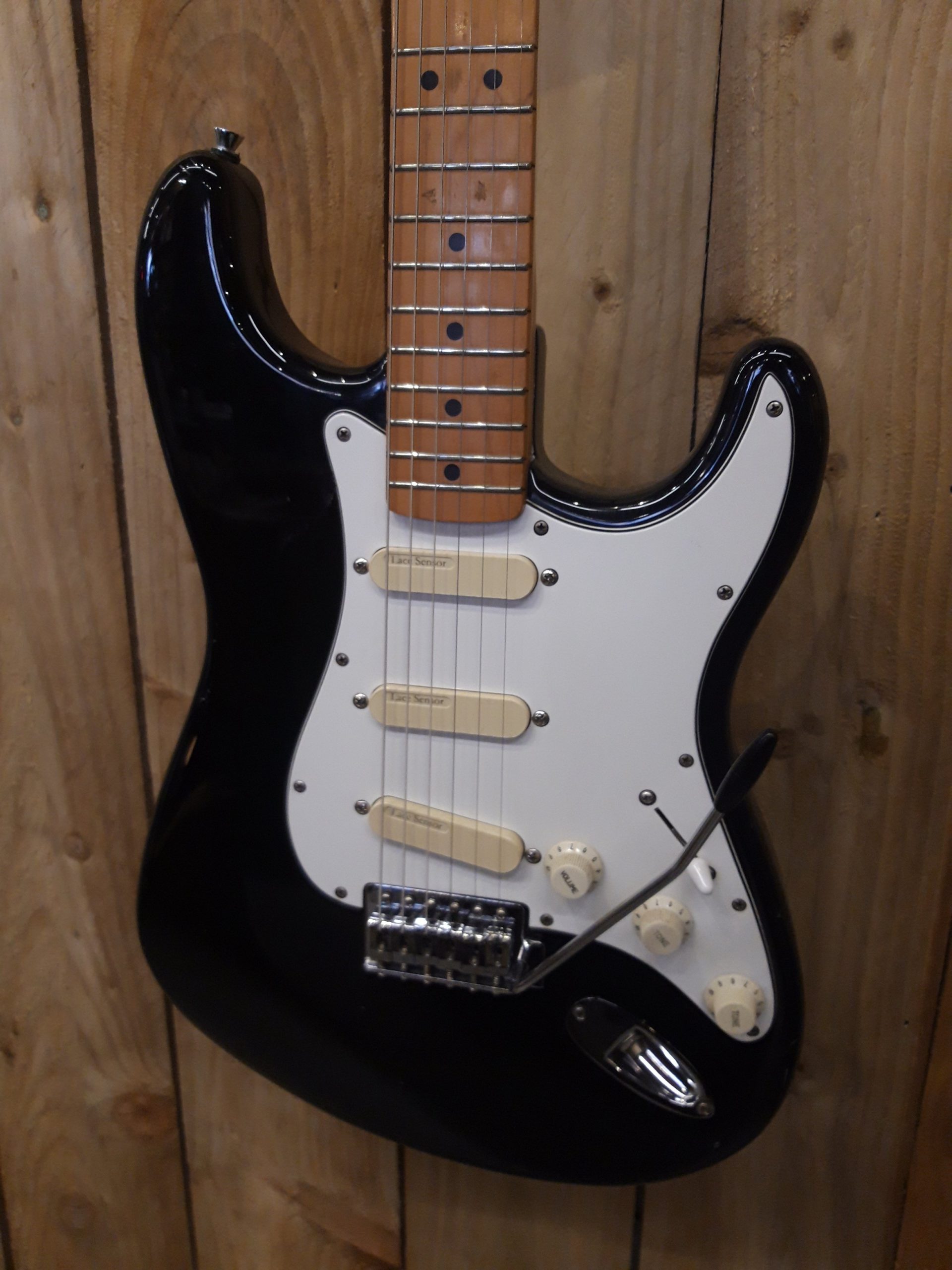 Fender 1989 'I-Series' Made in USA Export Stratocaster in Black Finish