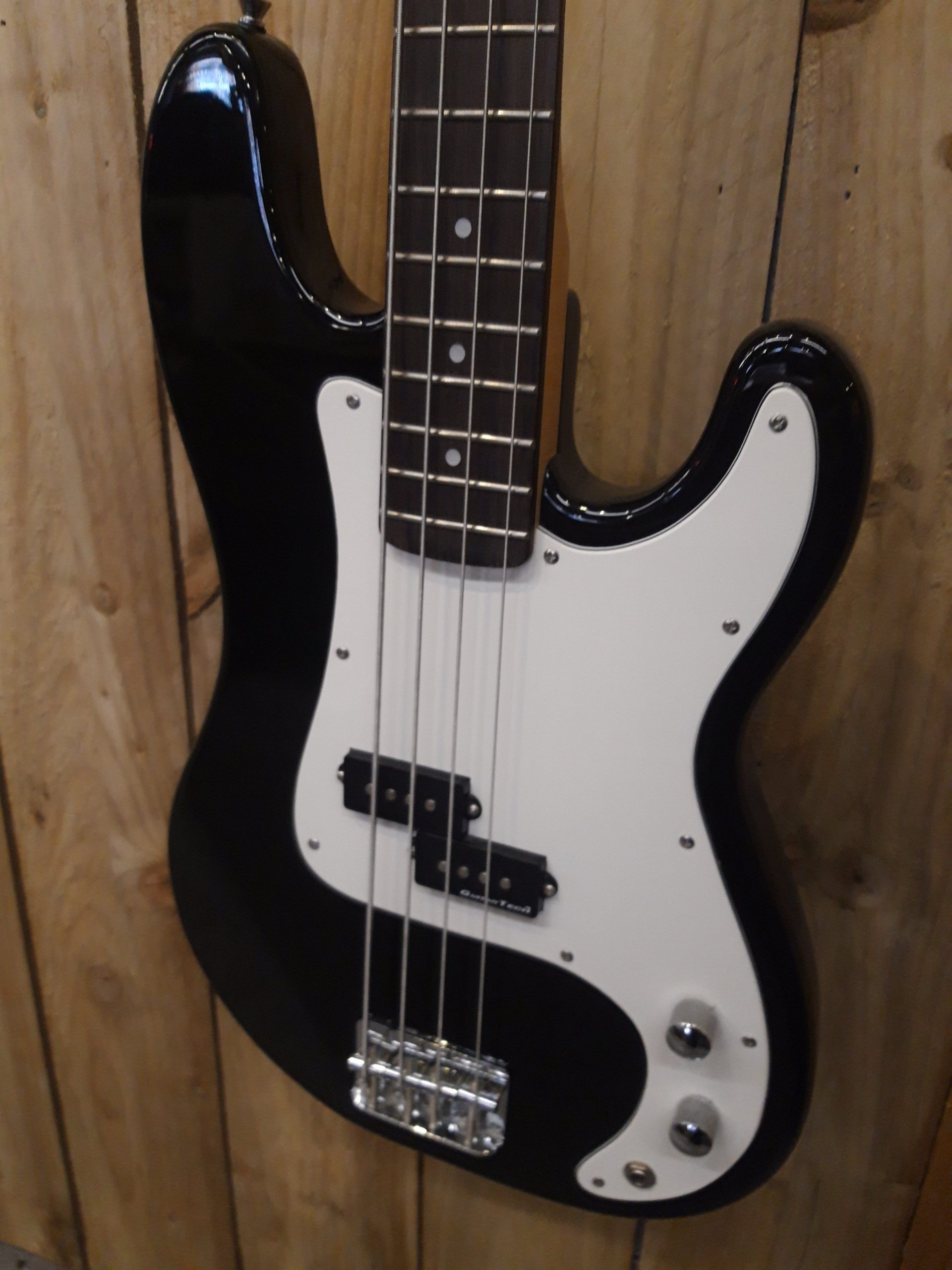 Encore E4 Blaster Bass in Black Finish